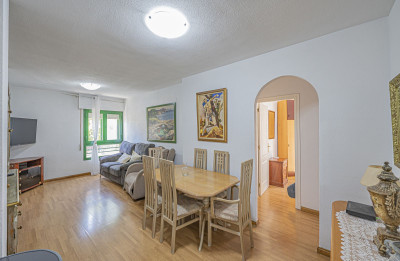 3 Bedroom Middle Floor Apartment in Marbella - Image 2