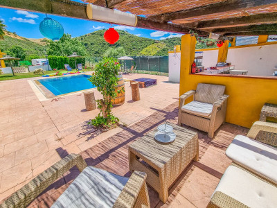 3 Bedroom Finca - Cortijo in Casares - Image 2