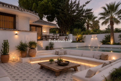 4 Bedroom Detached Villa in Benalmadena - Image 3