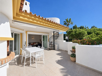 3 Bedroom Penthouse in Calahonda - Image 4