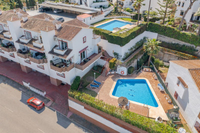 3 Bedroom Semi-Detached House in Riviera del Sol