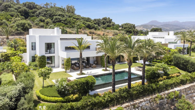 5 Bedroom Detached Villa in Casares