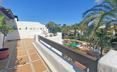 3 Bedroom Penthouse Duplex in Puerto Banús - Image 4