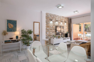 3 Bedroom Middle Floor Apartment in Carib Playa