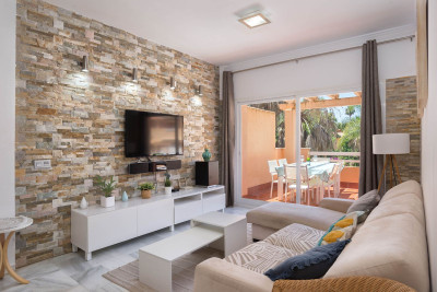 3 Bedroom Middle Floor Apartment in Carib Playa - Image 3