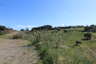Residential Plot in Benahavís - Image 1