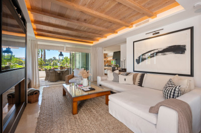 1 Bedroom Middle Floor Apartment in The Golden Mile