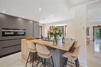 5 Bedroom Semi-Detached House in Puerto Banús - Image 5
