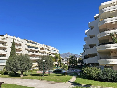 2 Bedroom Middle Floor Apartment in Guadalmina Alta