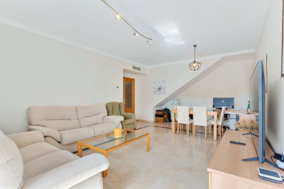 3 Bedroom Penthouse Duplex in Selwo - Image 2