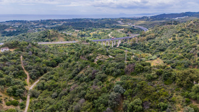 Land in Estepona - Image 3