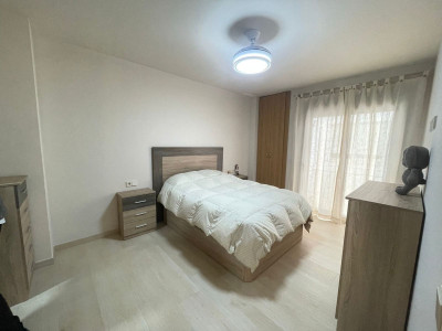 3 Bedroom Middle Floor Apartment in Estepona - Image 2