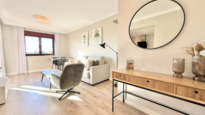 1 Bedroom Middle Floor Apartment in Benahavís - Image 3