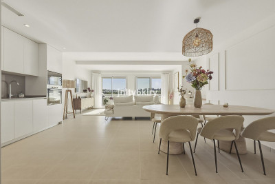 3 Bedroom Middle Floor Apartment in Cancelada - Image 2