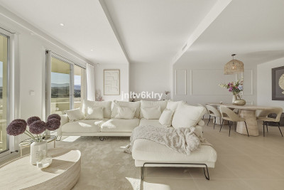 3 Bedroom Middle Floor Apartment in Cancelada - Image 3
