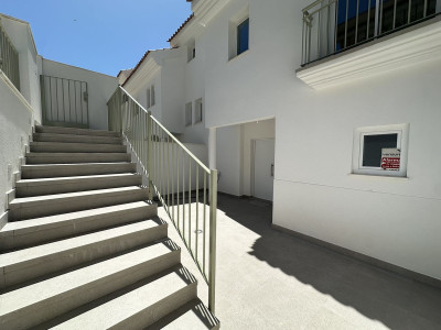 4 Bedroom Townhouse in Torrequebrada - Image 4