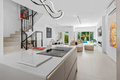 4 Bedroom Detached Villa in Bel Air - Image 1