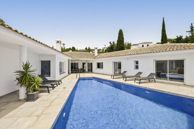 5 Bedroom Detached Villa in Mijas Costa - Image 1