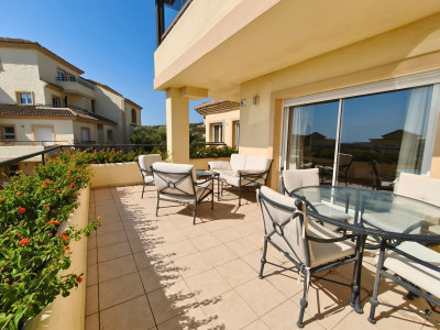 3 Bedroom Middle Floor Apartment in San Roque Club