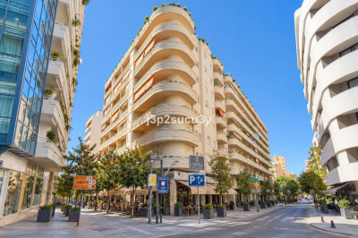 2 Bedroom Middle Floor Apartment in Marbella - Image 1