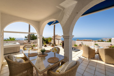 2 Bedroom Semi-Detached House in Benalmadena - Image 3