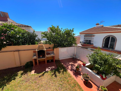 5 Bedroom Semi-Detached House in Benalmadena - Image 4