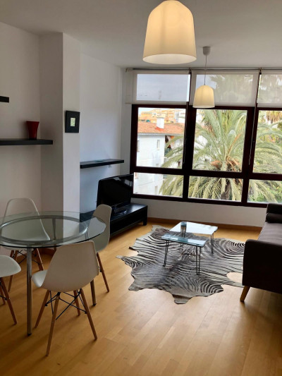 2 Bedroom Middle Floor Apartment in Estepona - Image 2