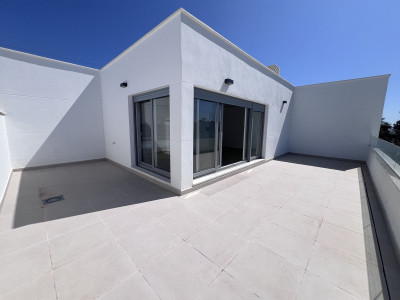 3 Bedroom Top Floor Apartment in Bel Air - Image 3