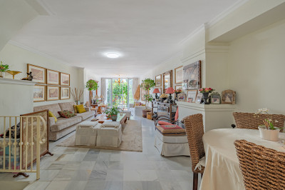 3 Bedroom Townhouse in The Golden Mile - Image 2