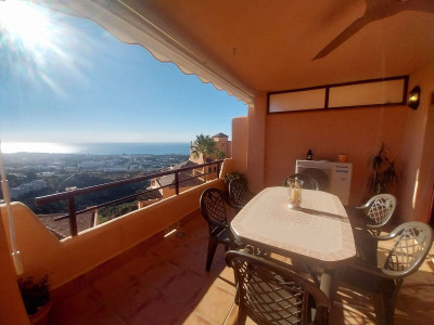 2 Bedroom Middle Floor Apartment in Calahonda