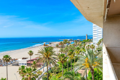 3 Bedroom Top Floor Apartment in Estepona