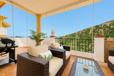 2 Bedroom Penthouse Duplex in Calahonda - Image 2