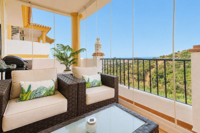 2 Bedroom Penthouse Duplex in Calahonda - Image 5