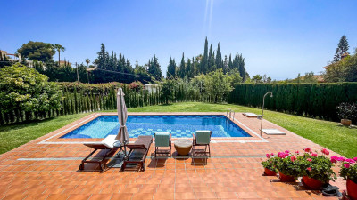 6 Bedroom Detached Villa in El Rosario - Image 3
