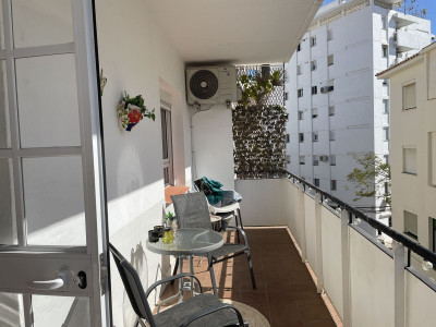2 Bedroom Middle Floor Apartment in Estepona - Image 3