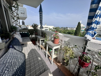 3 Bedroom Middle Floor Apartment in Estepona - Image 3