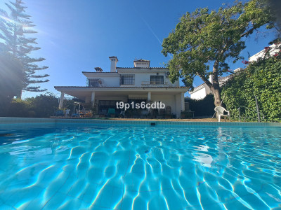 5 Bedroom Detached Villa in Marbella