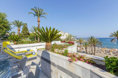 3 Bedroom Middle Floor Apartment in Puerto Banús - Image 3