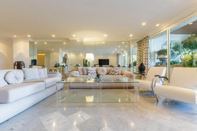 3 Bedroom Middle Floor Apartment in Puerto Banús - Image 5