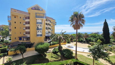 3 Bedroom Middle Floor Apartment in Arroyo de la Miel - Image 3