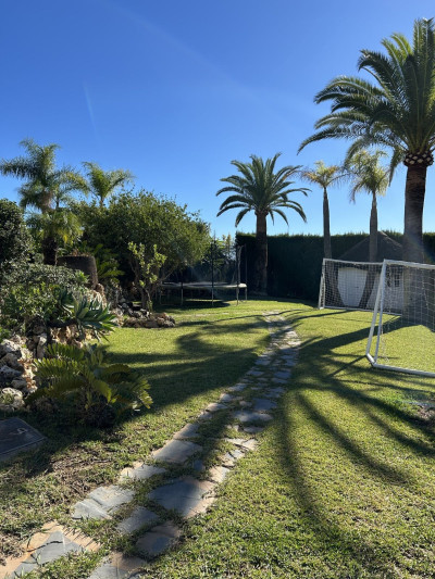 4 Bedroom Detached Villa in New Golden Mile - Image 4