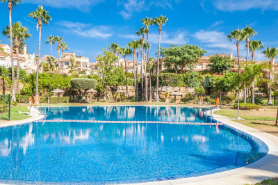 4 Bedroom Semi-Detached House in Riviera del Sol