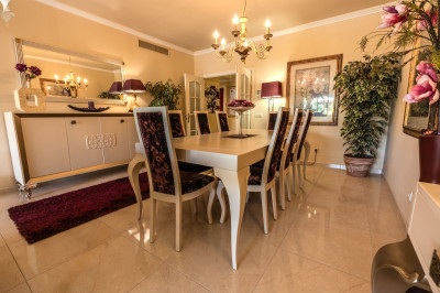 2 Bedroom Ground Floor Apartment in Puerto Banús - Image 5