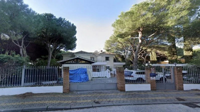 3 Bedroom Detached Villa in Marbella - Image 2