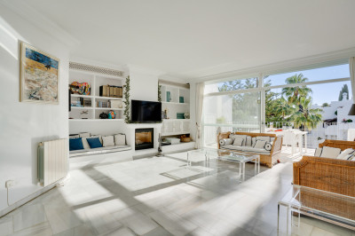 3 Bedroom Penthouse Duplex in The Golden Mile - Image 1