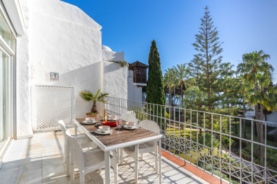 3 Bedroom Penthouse Duplex in The Golden Mile - Image 4