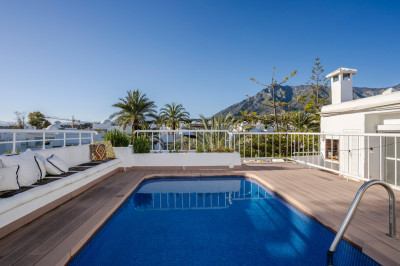 3 Bedroom Penthouse Duplex in The Golden Mile - Image 5