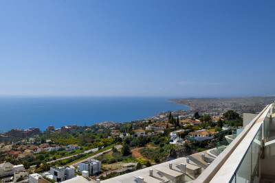 3 Bedroom Penthouse in Benalmadena - Image 1