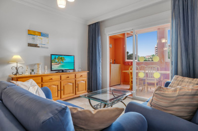 2 Bedroom Middle Floor Apartment in Benalmadena Costa - Image 4