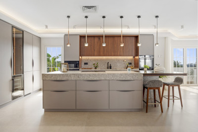 5 Bedroom Penthouse Duplex in Nueva Andalucía - Image 3